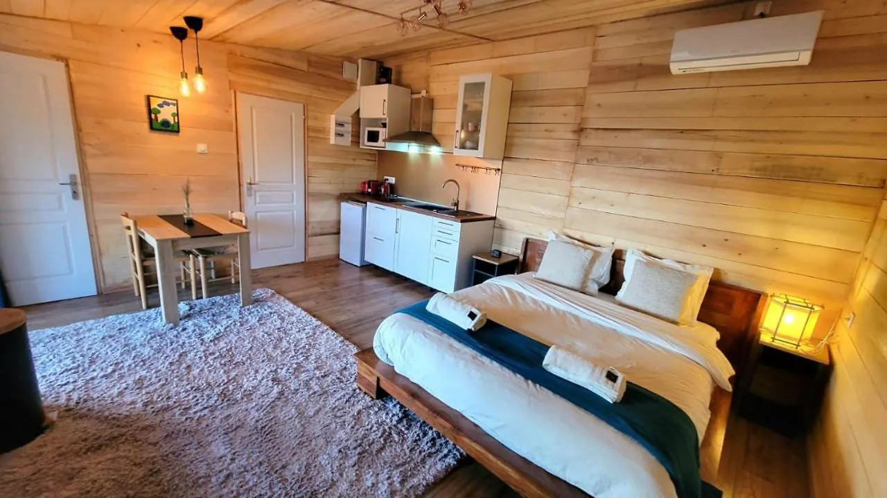 Durfort-LacapeletteChalet Avec Bain Nordique住宿加早餐旅馆